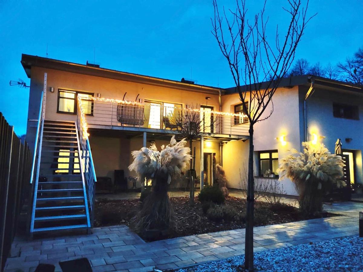 Apartmany Benesov Benesov nad Ploucnici Buitenkant foto